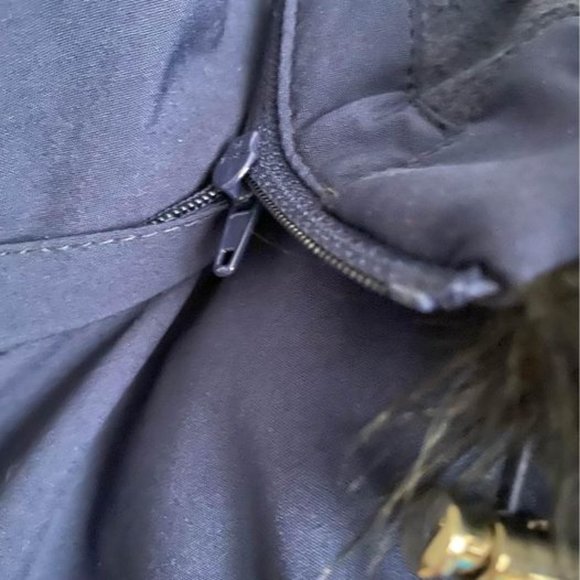 Brand New with Tag IVANKA Trump winter coat with WATER PRROOF AND removable hood - Picture 5 of 5